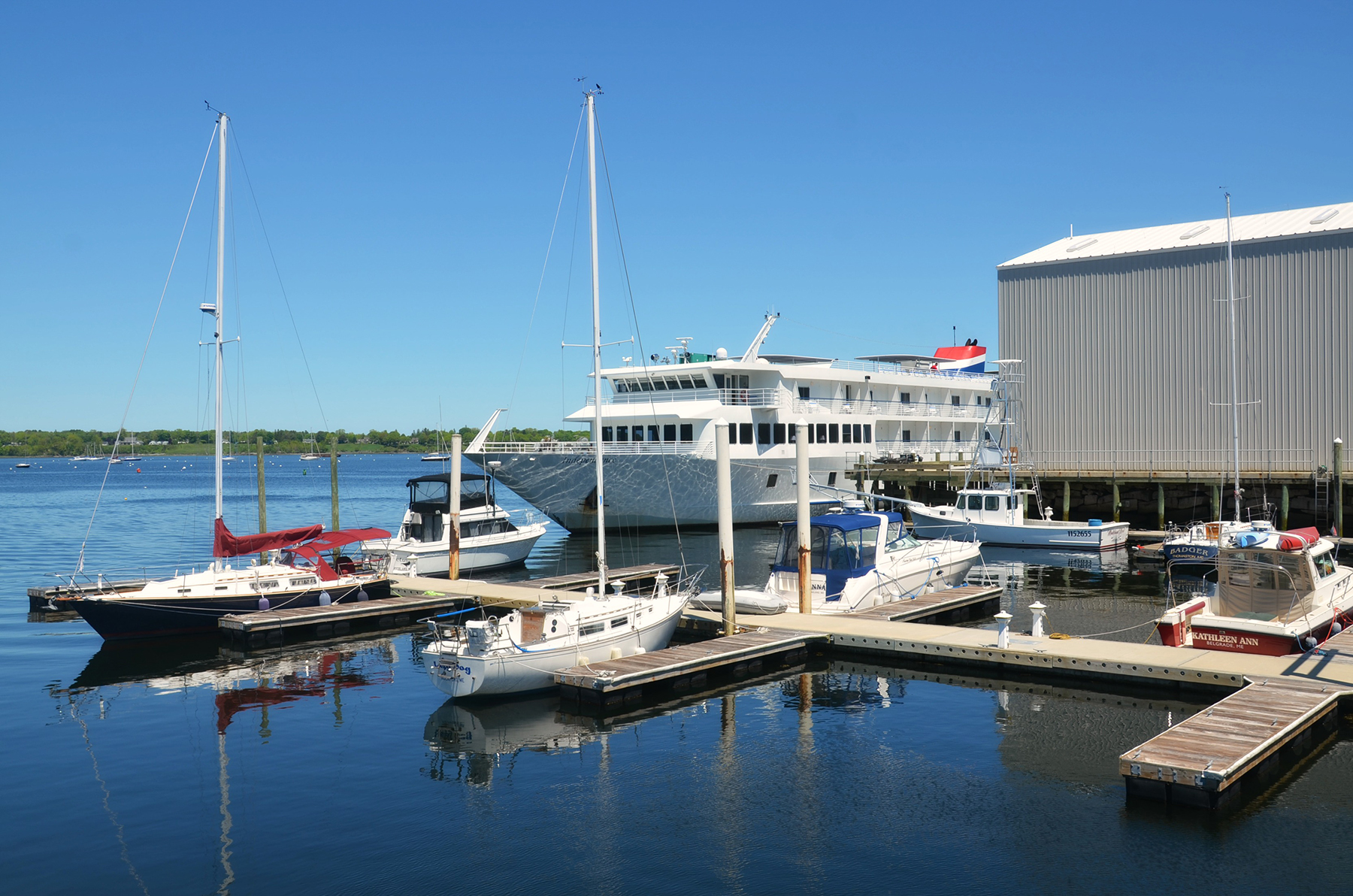 Journey's End Marina Maine Marina & Boat Transport Services